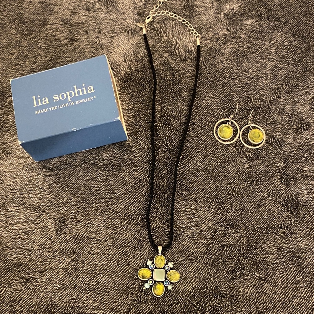Lia Sophia Green Necklace Earrings Set